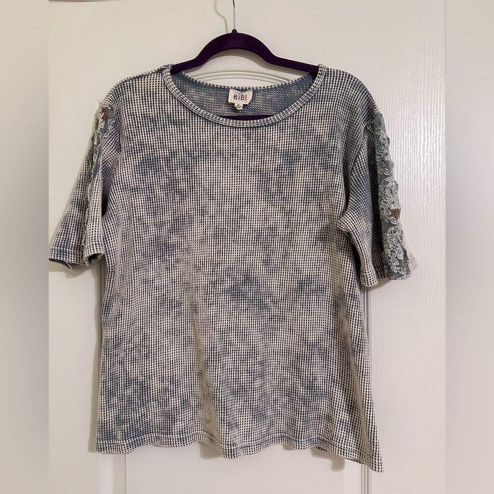 Mineral wash BiBi top with lace sleeve detail